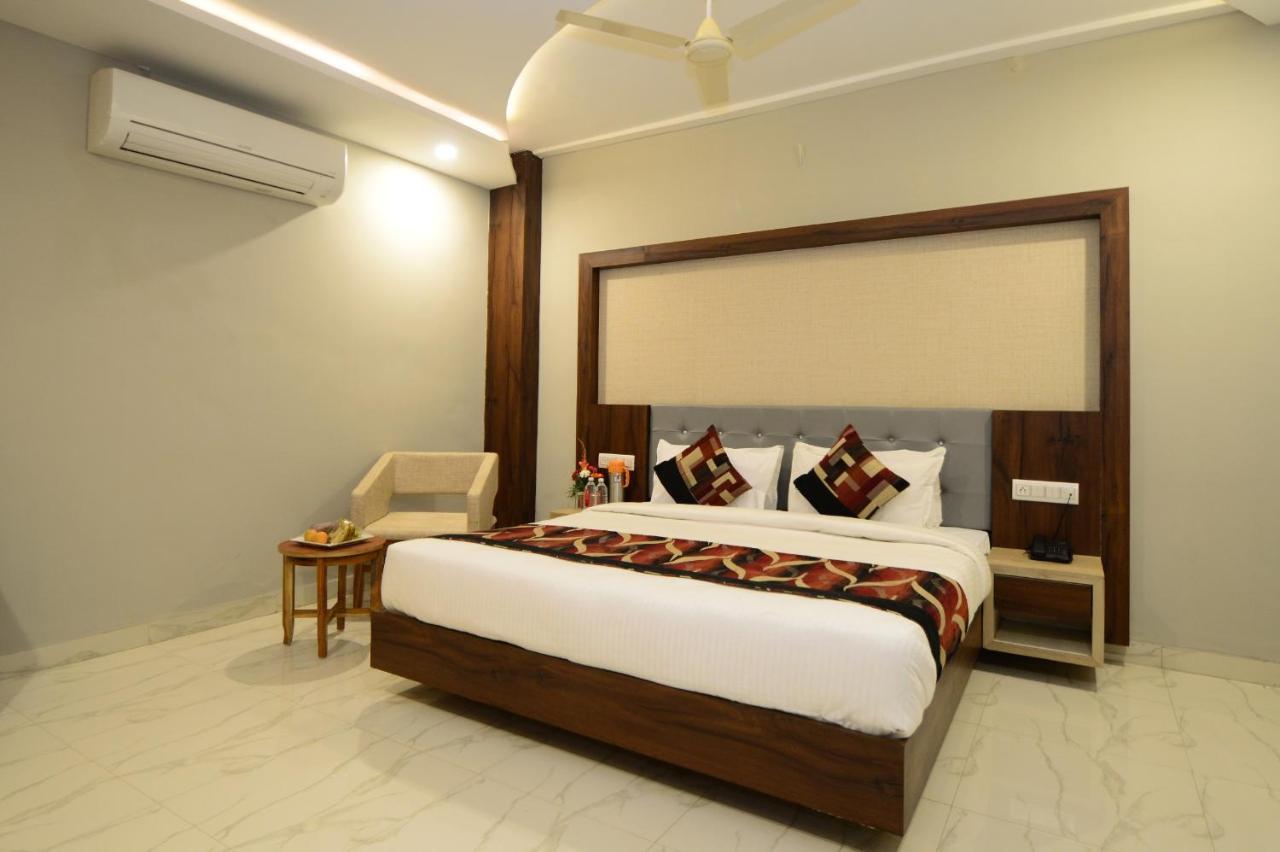 Hopp Inn Udaipur Exterior foto