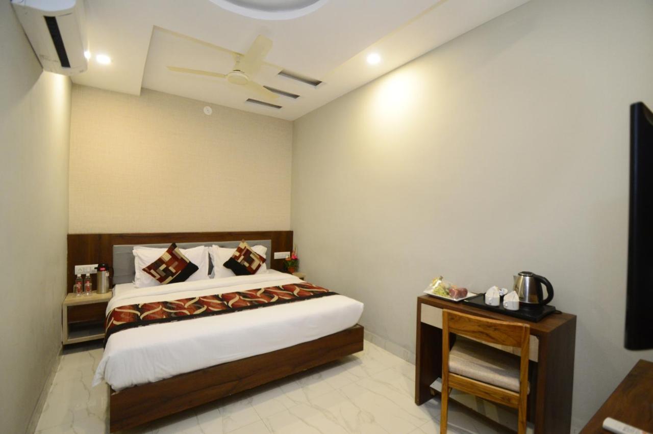 Hopp Inn Udaipur Exterior foto