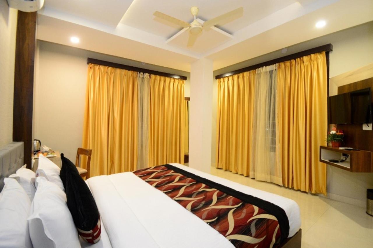 Hopp Inn Udaipur Exterior foto